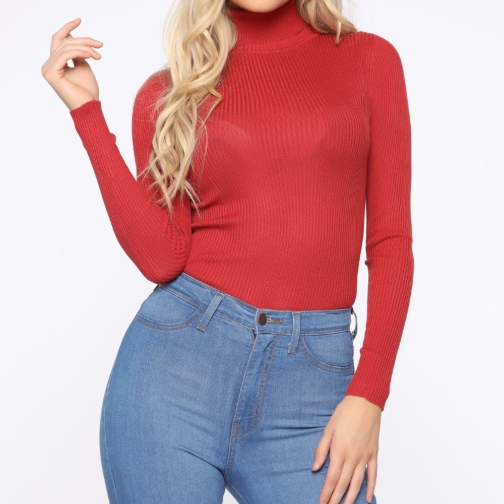 Turtle Neck Sweater - Red